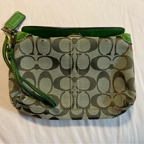 Coach Vintage Wristlet - Picture 3 of 5